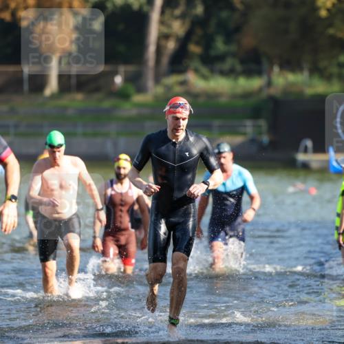 08.09.2024 - Stadtparktriathlon Michael Strokosch http://msf.ph/oto/7029898 08.09.2024 10:34:14 Schwimmen 366, 367, 376, 410, 422, 444, 446 meine-sportfotos.de