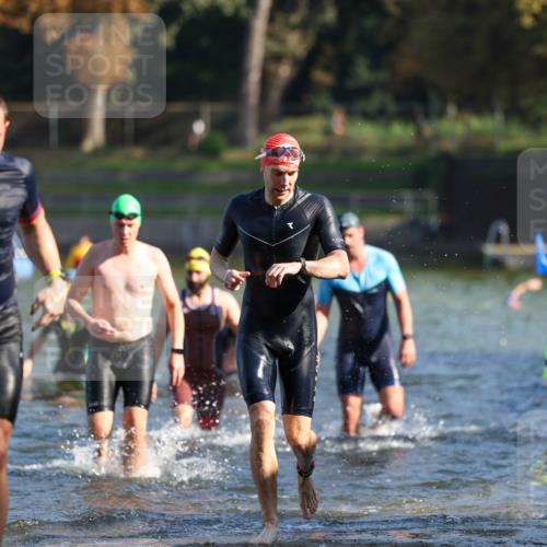 08.09.2024 - Stadtparktriathlon Michael Strokosch http://msf.ph/oto/7029901 08.09.2024 10:34:14 Schwimmen 366, 367, 376, 410, 422, 444, 446 meine-sportfotos.de