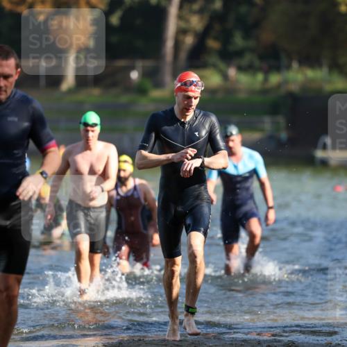08.09.2024 - Stadtparktriathlon Michael Strokosch http://msf.ph/oto/7029903 08.09.2024 10:34:14 Schwimmen 366, 367, 376, 410, 422, 444, 446 meine-sportfotos.de