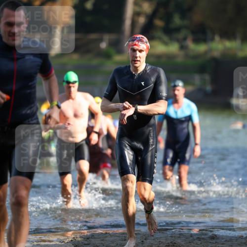 08.09.2024 - Stadtparktriathlon Michael Strokosch http://msf.ph/oto/7029907 08.09.2024 10:34:15 Schwimmen 366, 367, 376, 410, 422, 444, 446 meine-sportfotos.de