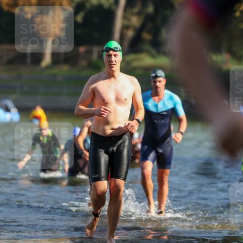 08.09.2024 - Stadtparktriathlon Michael Strokosch http://msf.ph/oto/7029912 08.09.2024 10:34:17 Schwimmen 366, 367, 376, 410, 422, 444, 446 meine-sportfotos.de