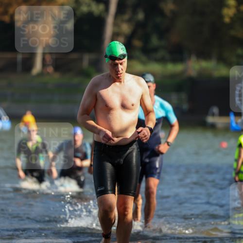 08.09.2024 - Stadtparktriathlon Michael Strokosch http://msf.ph/oto/7029919 08.09.2024 10:34:18 Schwimmen 366, 367, 376, 410, 422, 444, 446 meine-sportfotos.de