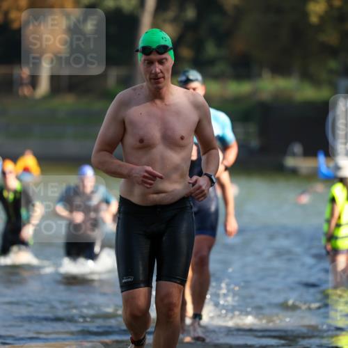 08.09.2024 - Stadtparktriathlon Michael Strokosch http://msf.ph/oto/7029925 08.09.2024 10:34:19 Schwimmen 366, 376, 422, 444, 446 meine-sportfotos.de