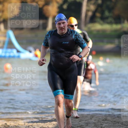 08.09.2024 - Stadtparktriathlon Michael Strokosch http://msf.ph/oto/7029954 08.09.2024 10:34:25 Schwimmen 366, 376, 393, 399, 422 meine-sportfotos.de