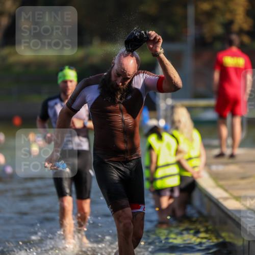 08.09.2024 - Stadtparktriathlon Michael Strokosch http://msf.ph/oto/7029996 08.09.2024 10:34:32 Schwimmen 393, 399 meine-sportfotos.de