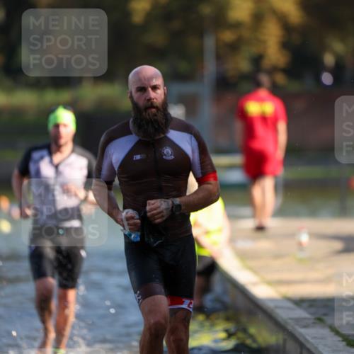 08.09.2024 - Stadtparktriathlon Michael Strokosch http://msf.ph/oto/7030001 08.09.2024 10:34:32 Schwimmen 393, 399 meine-sportfotos.de