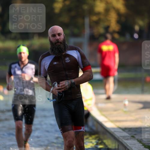 08.09.2024 - Stadtparktriathlon Michael Strokosch http://msf.ph/oto/7030003 08.09.2024 10:34:32 Schwimmen 393, 399 meine-sportfotos.de