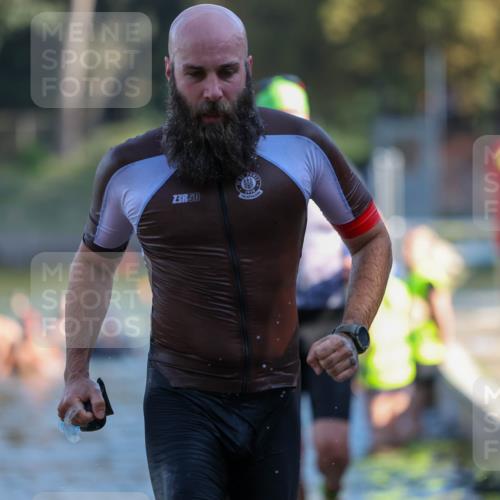 08.09.2024 - Stadtparktriathlon Michael Strokosch http://msf.ph/oto/7030014 08.09.2024 10:34:34 Schwimmen 393, 399 meine-sportfotos.de