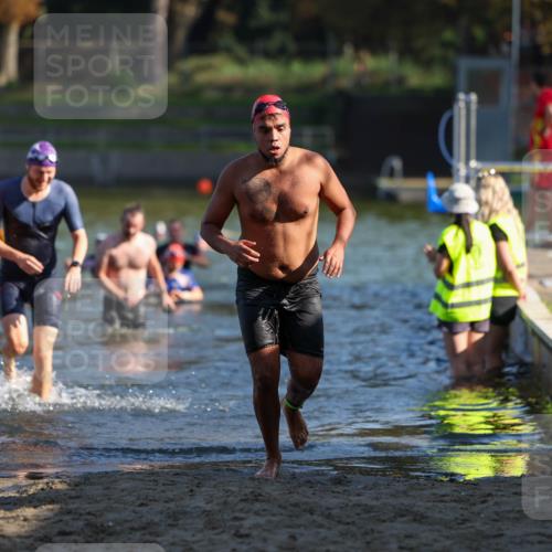 08.09.2024 - Stadtparktriathlon Michael Strokosch http://msf.ph/oto/7030034 08.09.2024 10:34:49 Schwimmen 383, 400, 406, 445 meine-sportfotos.de