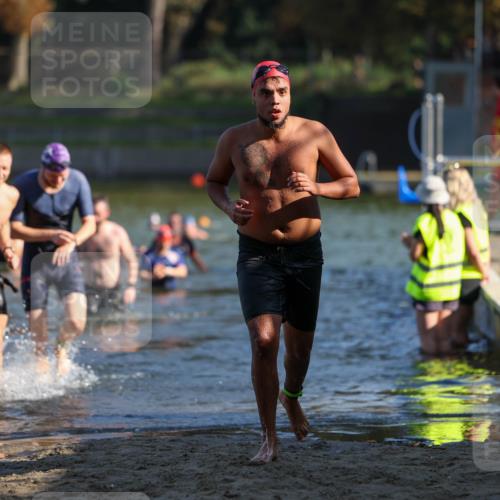 08.09.2024 - Stadtparktriathlon Michael Strokosch http://msf.ph/oto/7030041 08.09.2024 10:34:50 Schwimmen 383, 400, 406, 445 meine-sportfotos.de