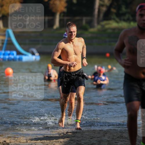 08.09.2024 - Stadtparktriathlon Michael Strokosch http://msf.ph/oto/7030050 08.09.2024 10:34:51 Schwimmen 383, 400, 406, 445 meine-sportfotos.de