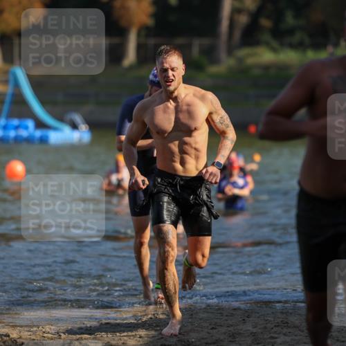 08.09.2024 - Stadtparktriathlon Michael Strokosch http://msf.ph/oto/7030054 08.09.2024 10:34:52 Schwimmen 383, 400, 406, 442, 445 meine-sportfotos.de