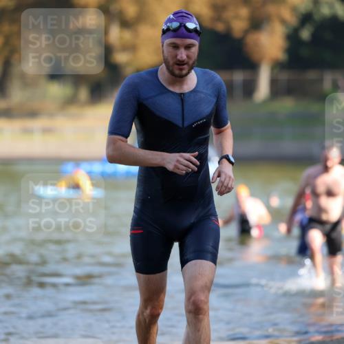 08.09.2024 - Stadtparktriathlon Michael Strokosch http://msf.ph/oto/7030069 08.09.2024 10:34:55 Schwimmen 383, 406, 429, 442, 445, 460 meine-sportfotos.de