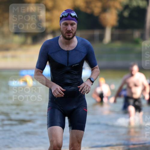 08.09.2024 - Stadtparktriathlon Michael Strokosch http://msf.ph/oto/7030072 08.09.2024 10:34:55 Schwimmen 383, 406, 429, 442, 445, 460 meine-sportfotos.de