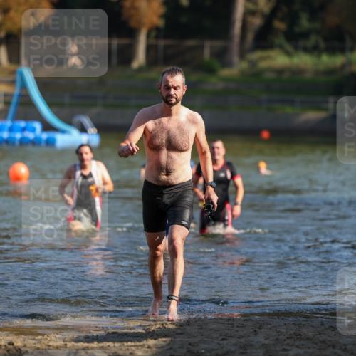 08.09.2024 - Stadtparktriathlon Michael Strokosch http://msf.ph/oto/7030077 08.09.2024 10:34:59 Schwimmen 383, 411, 429, 442, 460 meine-sportfotos.de