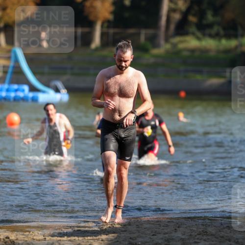 08.09.2024 - Stadtparktriathlon Michael Strokosch http://msf.ph/oto/7030080 08.09.2024 10:34:59 Schwimmen 383, 411, 429, 442, 460 meine-sportfotos.de