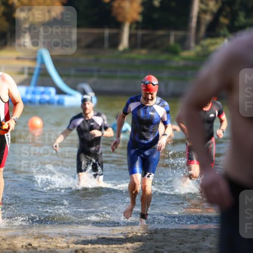 08.09.2024 - Stadtparktriathlon Michael Strokosch http://msf.ph/oto/7030094 08.09.2024 10:35:04 Schwimmen 383, 411, 429, 442, 460 meine-sportfotos.de