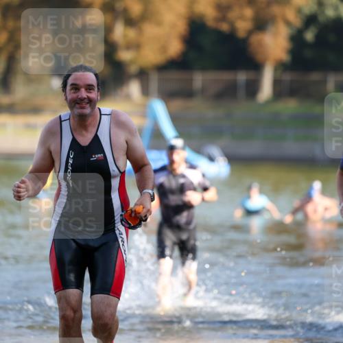 08.09.2024 - Stadtparktriathlon Michael Strokosch http://msf.ph/oto/7030102 08.09.2024 10:35:05 Schwimmen 383, 411, 429, 442, 460 meine-sportfotos.de