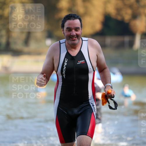 08.09.2024 - Stadtparktriathlon Michael Strokosch http://msf.ph/oto/7030109 08.09.2024 10:35:06 Schwimmen 411, 429, 442, 460 meine-sportfotos.de
