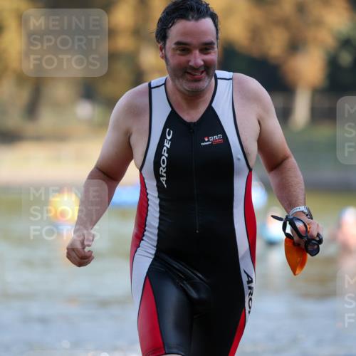 08.09.2024 - Stadtparktriathlon Michael Strokosch http://msf.ph/oto/7030113 08.09.2024 10:35:07 Schwimmen 411, 429, 442, 460 meine-sportfotos.de