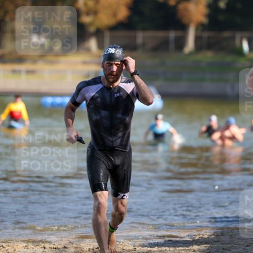 08.09.2024 - Stadtparktriathlon Michael Strokosch http://msf.ph/oto/7030119 08.09.2024 10:35:08 Schwimmen 411, 429, 442, 460 meine-sportfotos.de