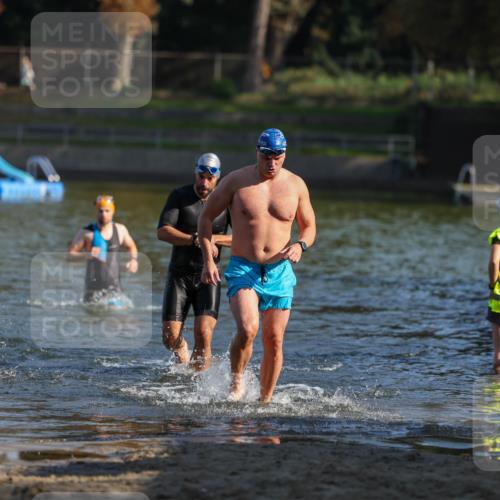 08.09.2024 - Stadtparktriathlon Michael Strokosch http://msf.ph/oto/7030143 08.09.2024 10:35:24 Schwimmen 385, 415, 420, 458 meine-sportfotos.de