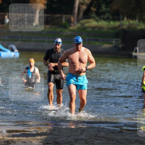 08.09.2024 - Stadtparktriathlon Michael Strokosch http://msf.ph/oto/7030146 08.09.2024 10:35:25 Schwimmen 385, 415, 420, 458 meine-sportfotos.de