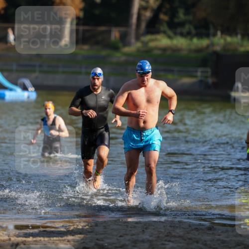 08.09.2024 - Stadtparktriathlon Michael Strokosch http://msf.ph/oto/7030150 08.09.2024 10:35:25 Schwimmen 385, 415, 420, 458 meine-sportfotos.de
