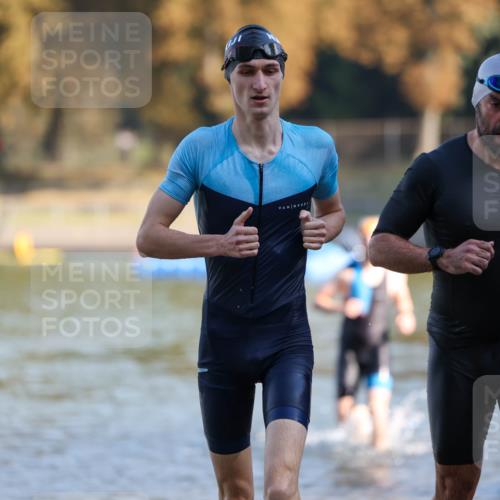 08.09.2024 - Stadtparktriathlon Michael Strokosch http://msf.ph/oto/7030172 08.09.2024 10:35:29 Schwimmen 385, 415, 420, 458 meine-sportfotos.de