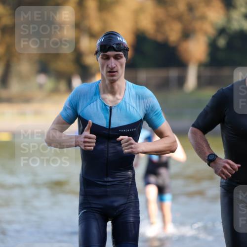 08.09.2024 - Stadtparktriathlon Michael Strokosch http://msf.ph/oto/7030174 08.09.2024 10:35:30 Schwimmen 385, 415, 420, 458 meine-sportfotos.de