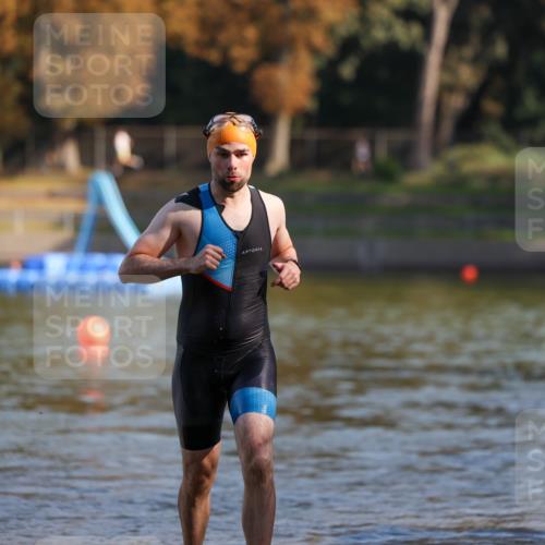 08.09.2024 - Stadtparktriathlon Michael Strokosch http://msf.ph/oto/7030182 08.09.2024 10:35:33 Schwimmen 458 meine-sportfotos.de
