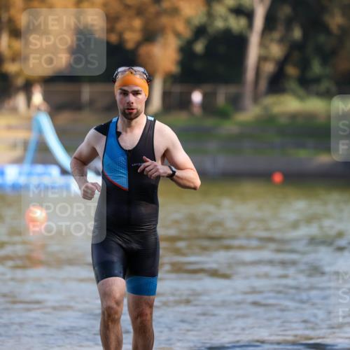 08.09.2024 - Stadtparktriathlon Michael Strokosch http://msf.ph/oto/7030184 08.09.2024 10:35:33 Schwimmen 458 meine-sportfotos.de