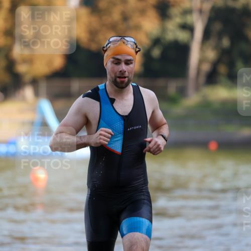 08.09.2024 - Stadtparktriathlon Michael Strokosch http://msf.ph/oto/7030190 08.09.2024 10:35:34 Schwimmen 458 meine-sportfotos.de