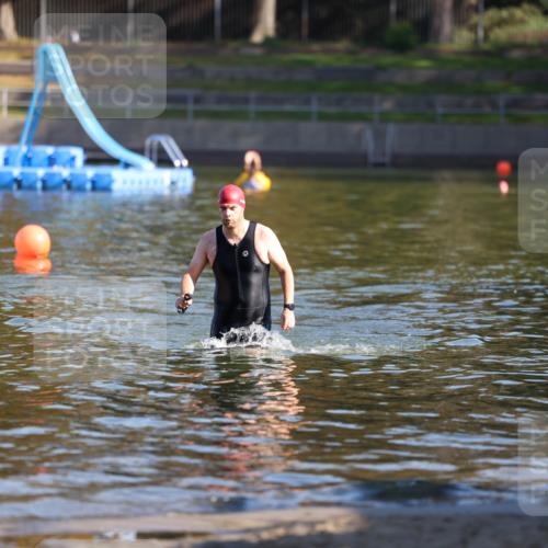 08.09.2024 - Stadtparktriathlon Michael Strokosch http://msf.ph/oto/7030204 08.09.2024 10:38:53 Schwimmen 462 meine-sportfotos.de