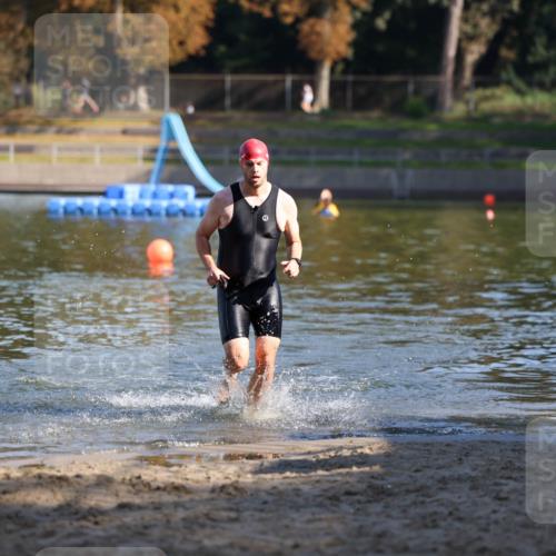 08.09.2024 - Stadtparktriathlon Michael Strokosch http://msf.ph/oto/7030221 08.09.2024 10:38:59 Schwimmen 462 meine-sportfotos.de