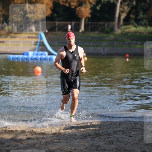 08.09.2024 - Stadtparktriathlon Michael Strokosch http://msf.ph/oto/7030223 08.09.2024 10:39:00 Schwimmen 462 meine-sportfotos.de