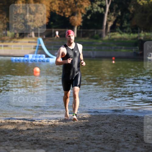 08.09.2024 - Stadtparktriathlon Michael Strokosch http://msf.ph/oto/7030226 08.09.2024 10:39:00 Schwimmen 462 meine-sportfotos.de