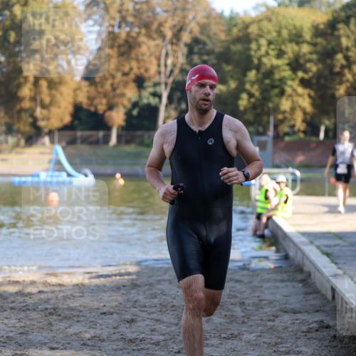 08.09.2024 - Stadtparktriathlon Michael Strokosch http://msf.ph/oto/7030239 08.09.2024 10:39:03 Schwimmen 462 meine-sportfotos.de