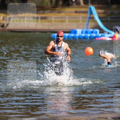 08.09.2024 - Stadtparktriathlon Michael Strokosch http://msf.ph/oto/7030248 08.09.2024 10:49:40 Schwimmen 549, 558 meine-sportfotos.de