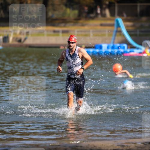 08.09.2024 - Stadtparktriathlon Michael Strokosch http://msf.ph/oto/7030253 08.09.2024 10:49:42 Schwimmen 549, 558 meine-sportfotos.de