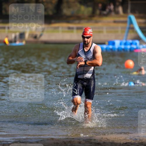 08.09.2024 - Stadtparktriathlon Michael Strokosch http://msf.ph/oto/7030260 08.09.2024 10:49:43 Schwimmen 549, 558 meine-sportfotos.de