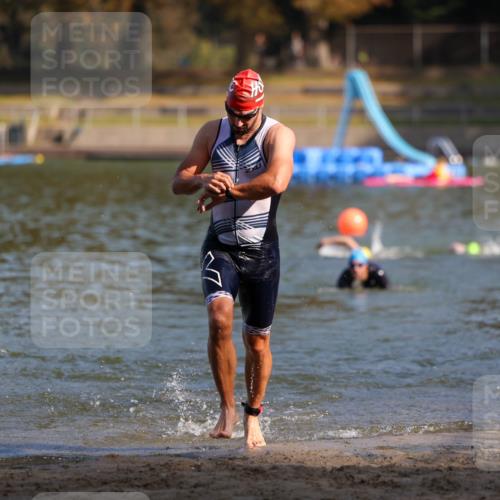 08.09.2024 - Stadtparktriathlon Michael Strokosch http://msf.ph/oto/7030262 08.09.2024 10:49:44 Schwimmen 549, 558 meine-sportfotos.de