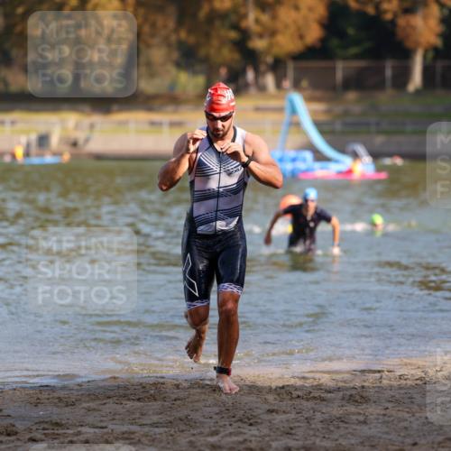 08.09.2024 - Stadtparktriathlon Michael Strokosch http://msf.ph/oto/7030264 08.09.2024 10:49:44 Schwimmen 549, 558 meine-sportfotos.de