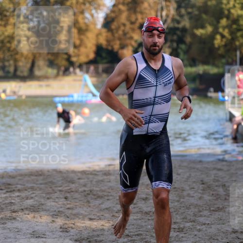 08.09.2024 - Stadtparktriathlon Michael Strokosch http://msf.ph/oto/7030277 08.09.2024 10:49:47 Schwimmen 549, 558 meine-sportfotos.de