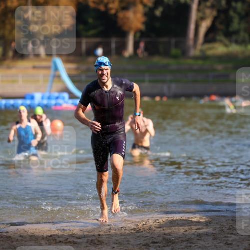 08.09.2024 - Stadtparktriathlon Michael Strokosch http://msf.ph/oto/7030308 08.09.2024 10:49:53 Schwimmen 471, 536, 549, 551 meine-sportfotos.de