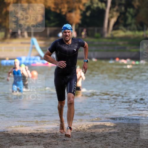 08.09.2024 - Stadtparktriathlon Michael Strokosch http://msf.ph/oto/7030315 08.09.2024 10:49:54 Schwimmen 471, 536, 549, 551 meine-sportfotos.de