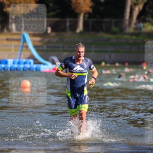 08.09.2024 - Stadtparktriathlon Michael Strokosch http://msf.ph/oto/7030411 08.09.2024 10:50:46 Schwimmen 552 meine-sportfotos.de