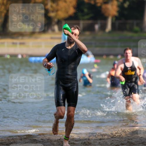 08.09.2024 - Stadtparktriathlon Michael Strokosch http://msf.ph/oto/7030500 08.09.2024 10:51:17 Schwimmen 479, 526, 535, 543, 557, 821 meine-sportfotos.de