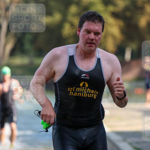 08.09.2024 - Stadtparktriathlon Michael Strokosch http://msf.ph/oto/7030526 08.09.2024 10:51:22 Schwimmen 519, 526, 535, 543, 557, 821 meine-sportfotos.de