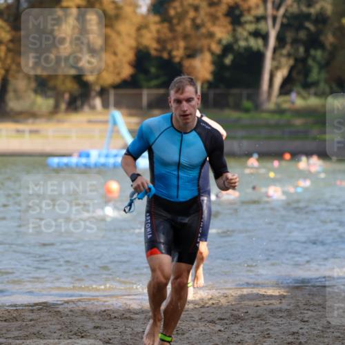 08.09.2024 - Stadtparktriathlon Michael Strokosch http://msf.ph/oto/7030562 08.09.2024 10:51:29 Schwimmen 493, 499, 519, 535, 557 meine-sportfotos.de